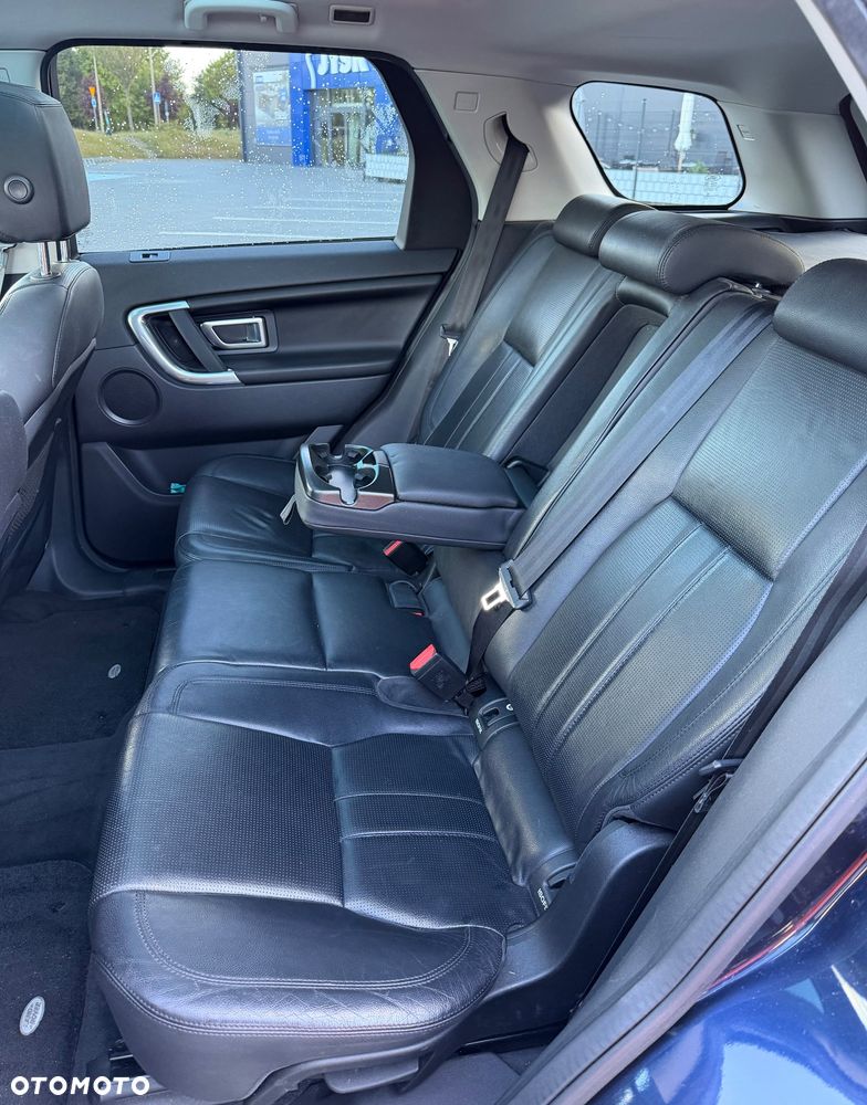 Land Rover Discovery Sport - 11