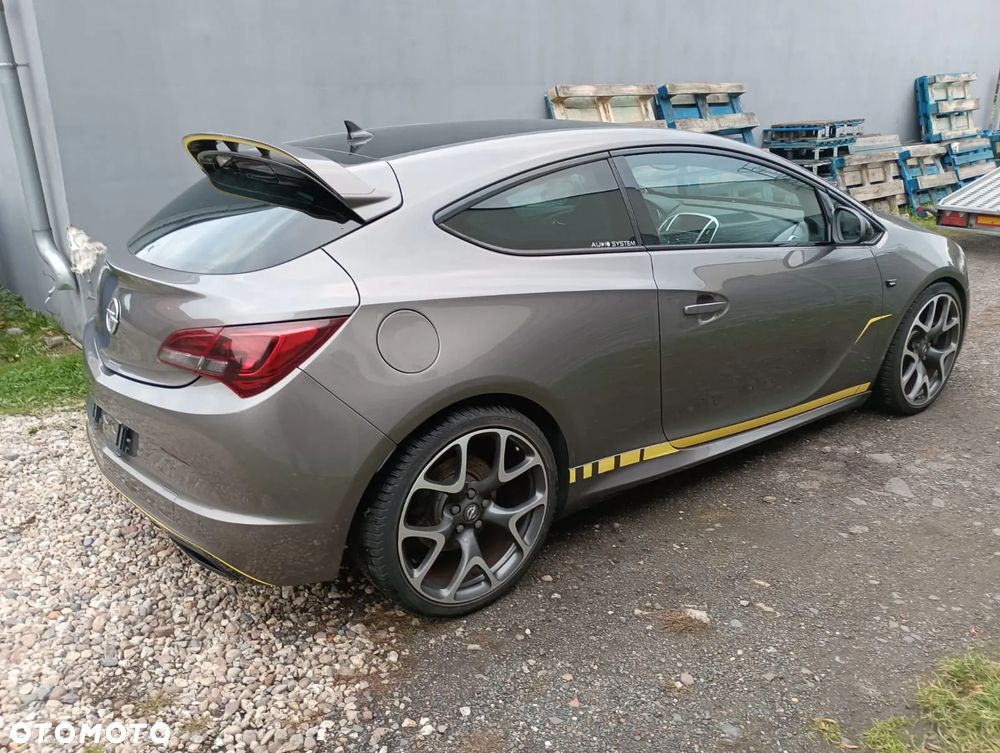 Opel Astra IV GTC OPC - 5
