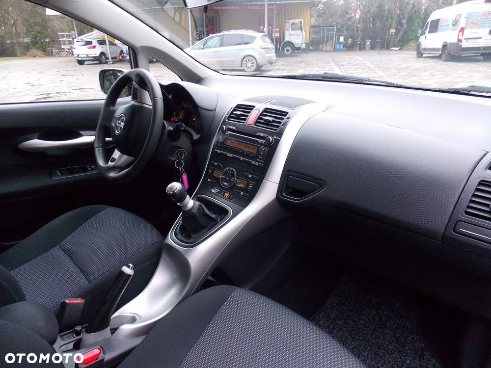 Toyota Auris 1.33 Dual-VVT-i Comfort - 14