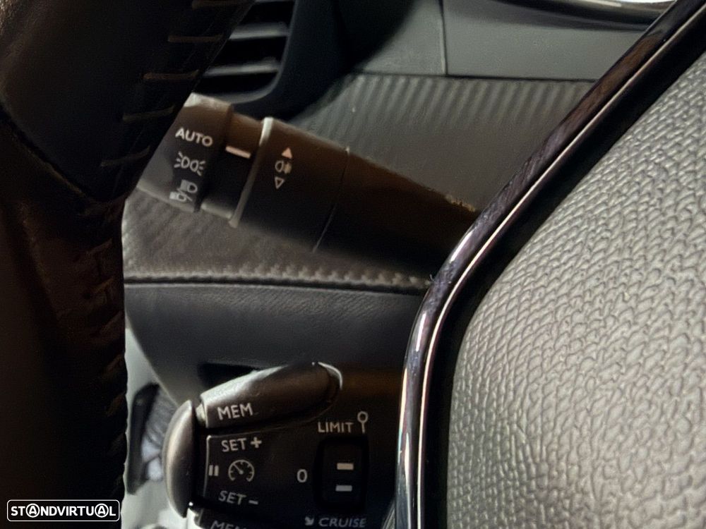 Peugeot 208 1.2 PureTech Active - 17