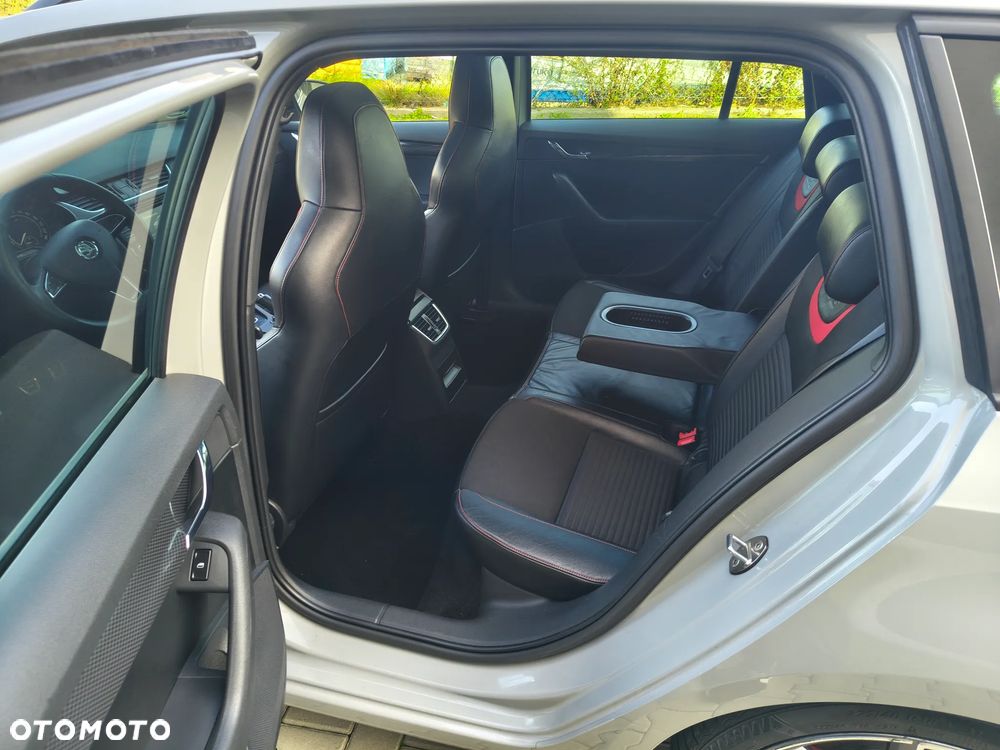 Skoda Octavia 2.0 TDI (Green tec) RS - 8