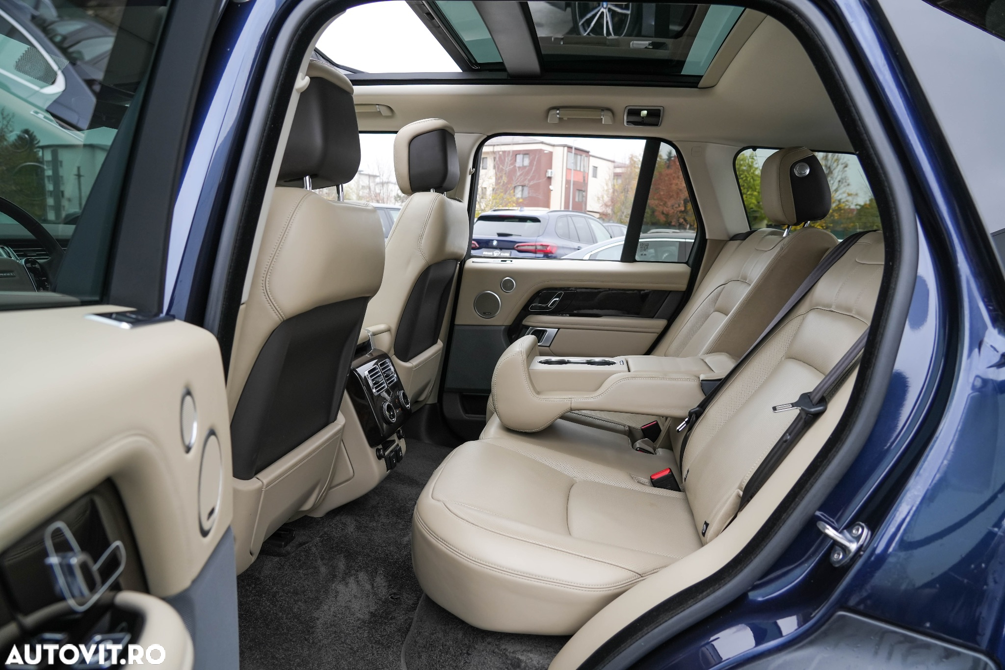 Land Rover Range Rover - 19