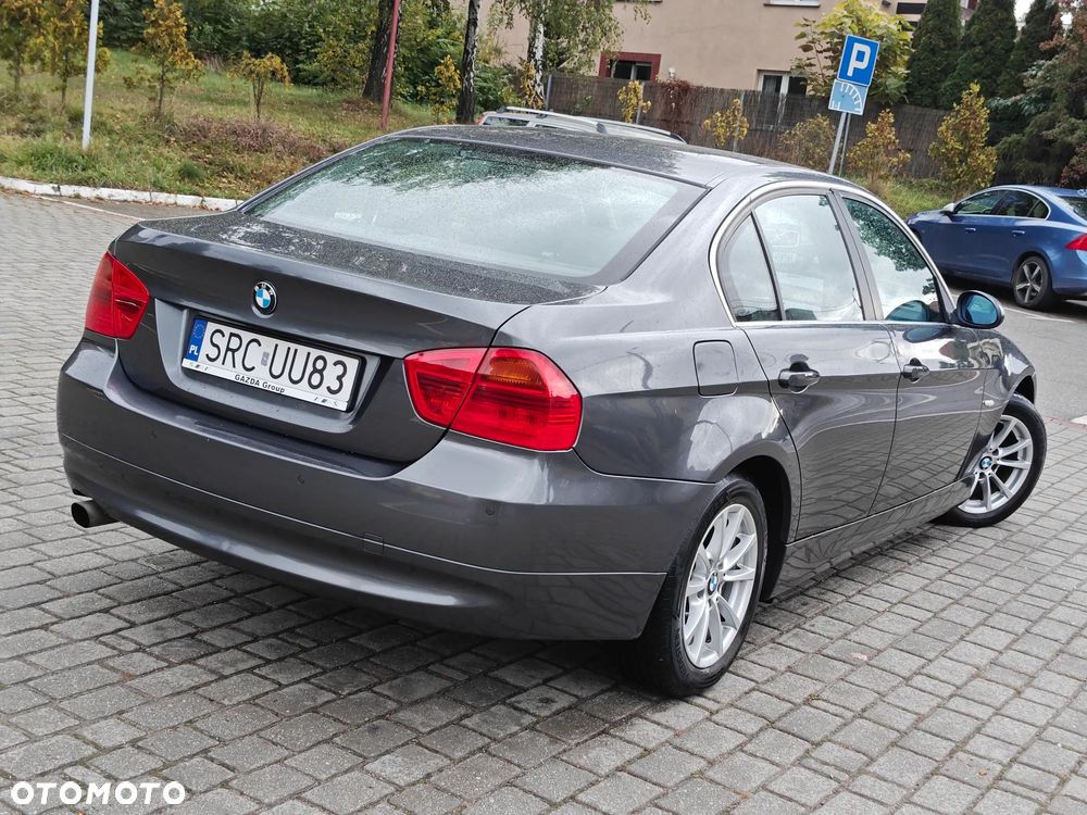 BMW Seria 3 320i - 2