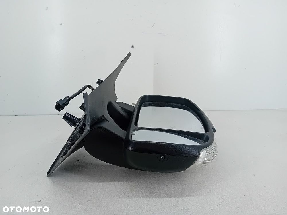 LUSTERKO PRAWE RENAULT MASTER III ( 10- ) E9024507 O719 - 3