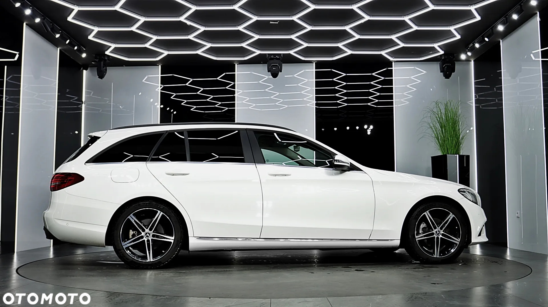 Mercedes-Benz Klasa C 200 d 9G-TRONIC - 11
