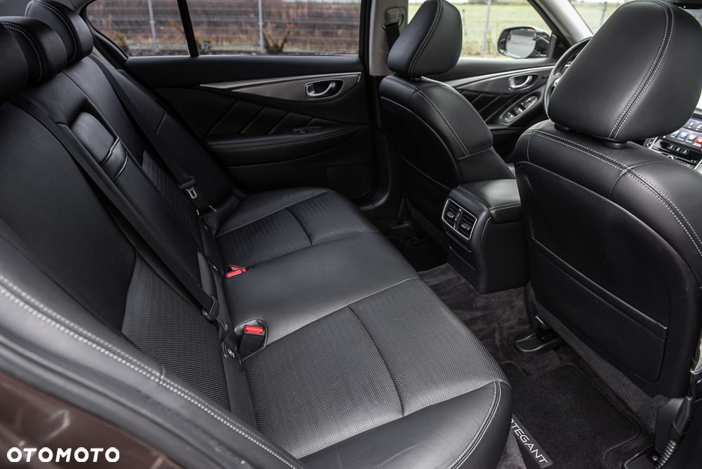 Infiniti Q50 Q50S Hybrid Sport Tech AWD - 33