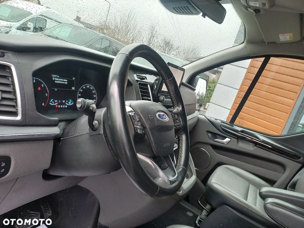 Ford Tourneo Custom - 25