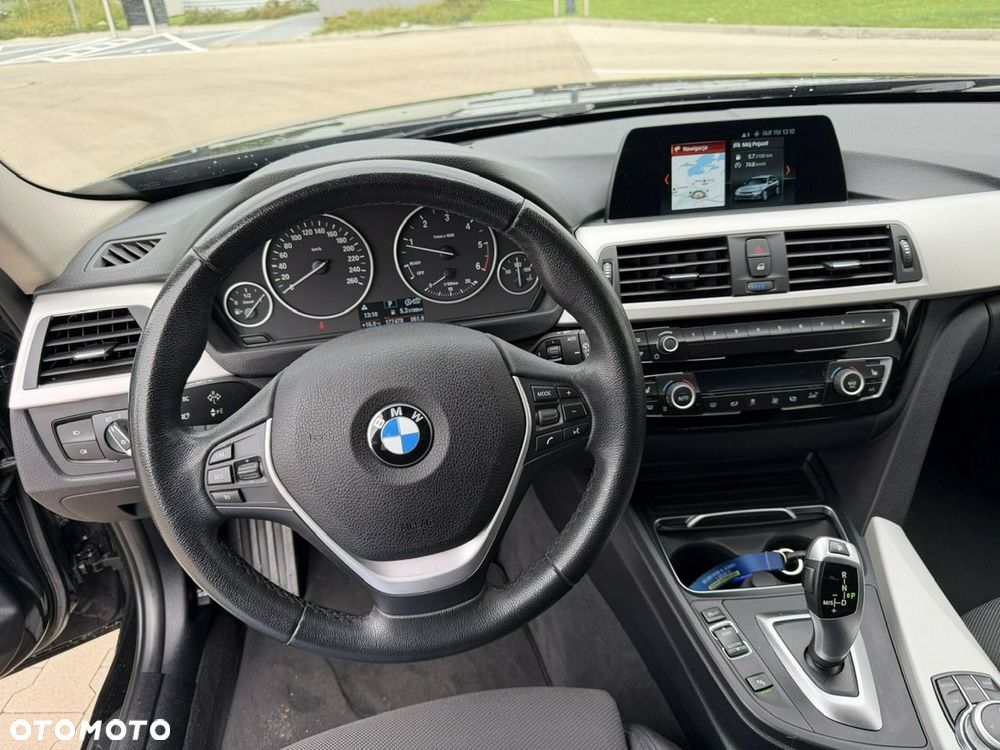 BMW Seria 3 318d Sport Line Shadow - 13