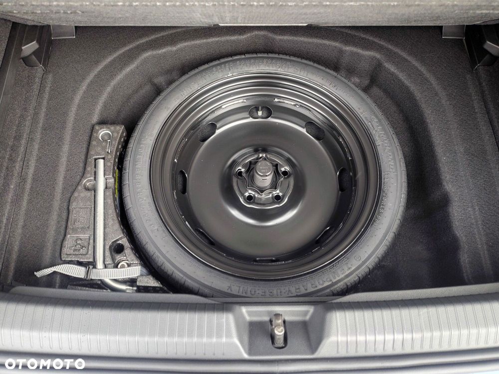 Volkswagen Golf - 32