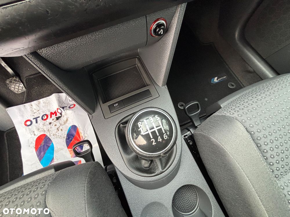 Volkswagen Touran 1.9 TDI DPF Conceptline - 18