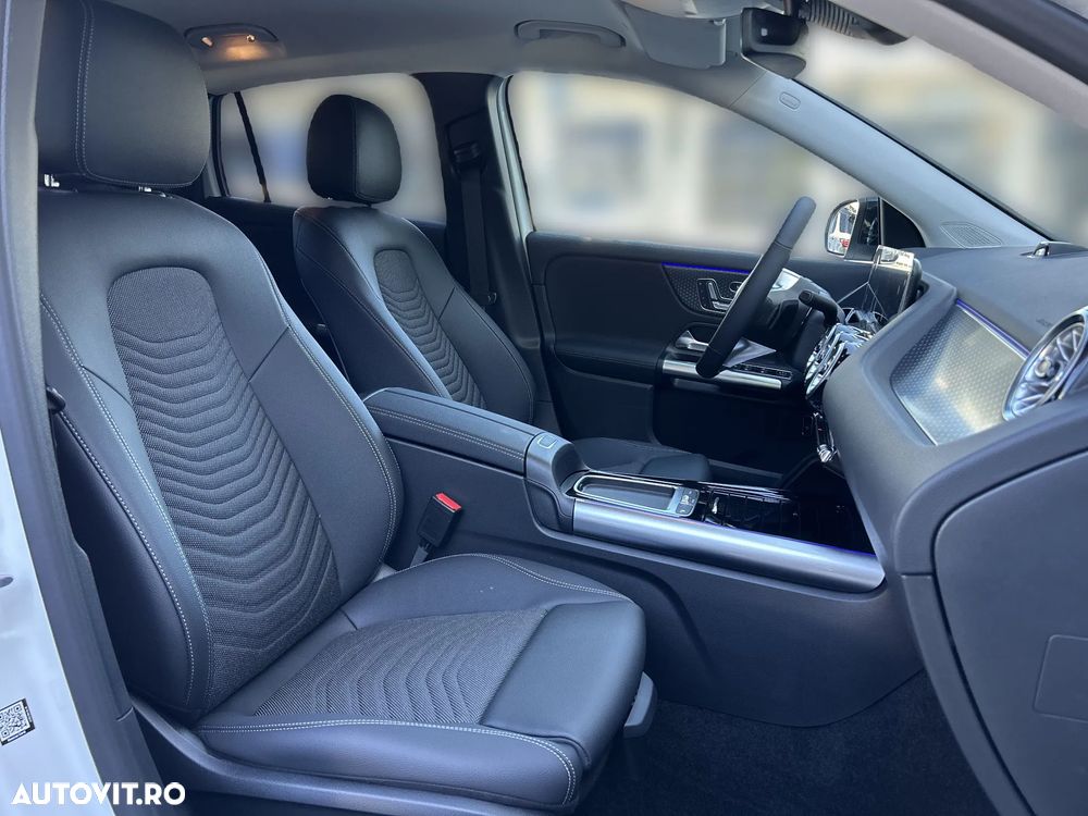 Mercedes-Benz GLA 220 4MATIC MHEV - 12
