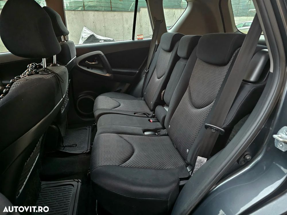 Toyota RAV4 2.0 4x4 - 6