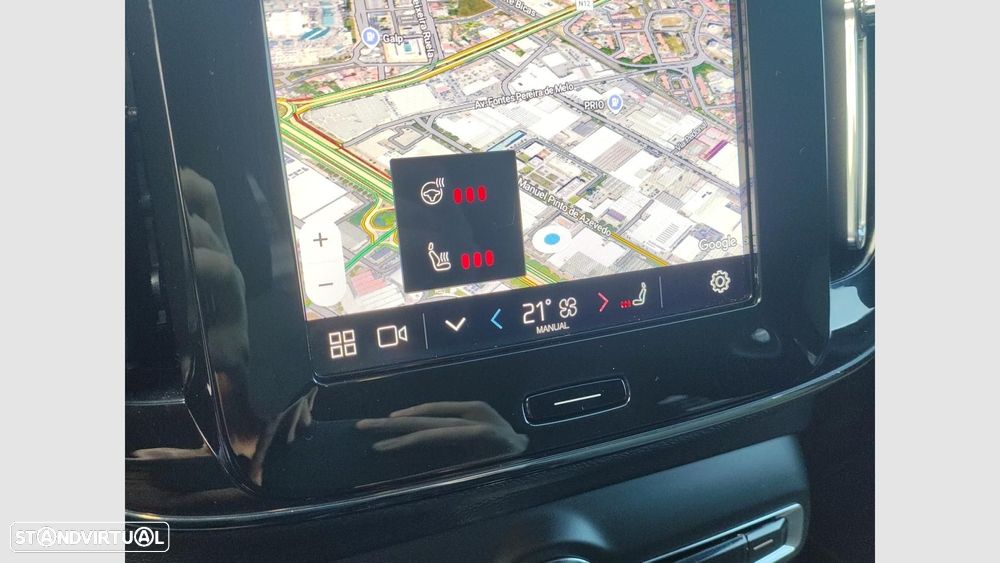 Volvo XC 40 2.0 B3 Black Edition - 17