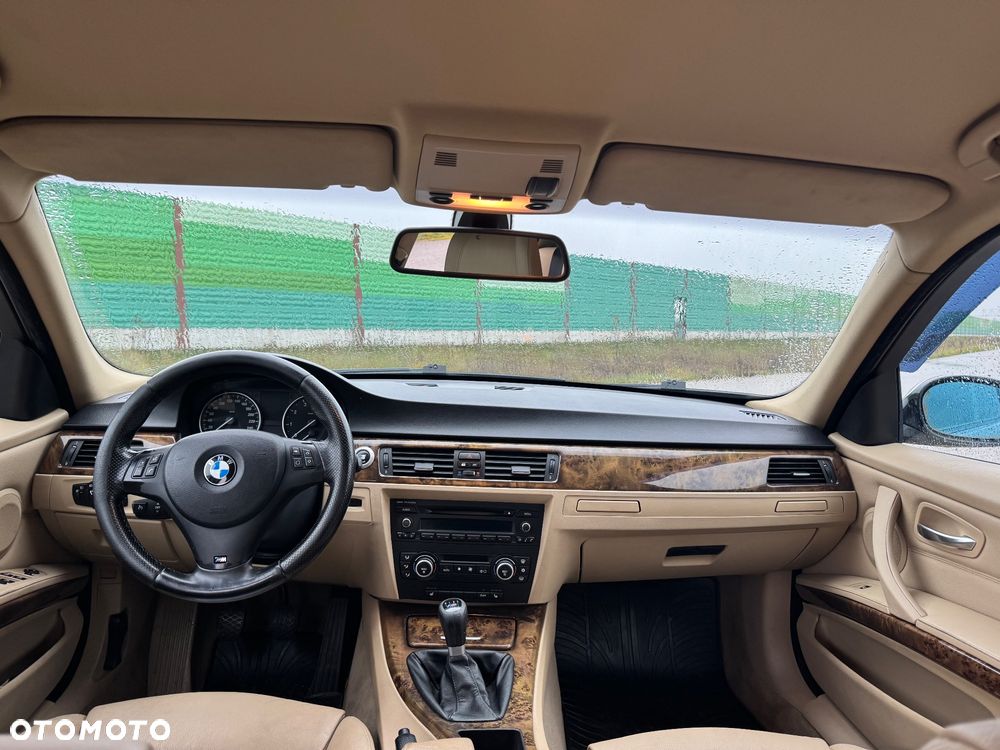 BMW Seria 3 320i Edition Sport - 21