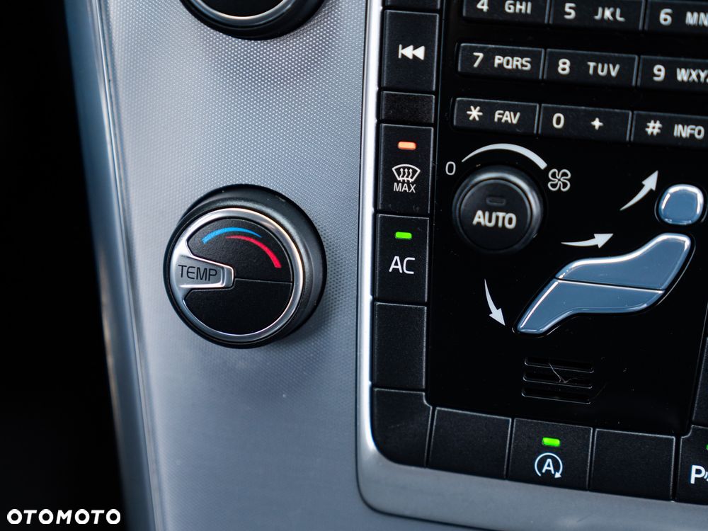 Volvo XC 60 D3 Geartronic Kinetic - 35