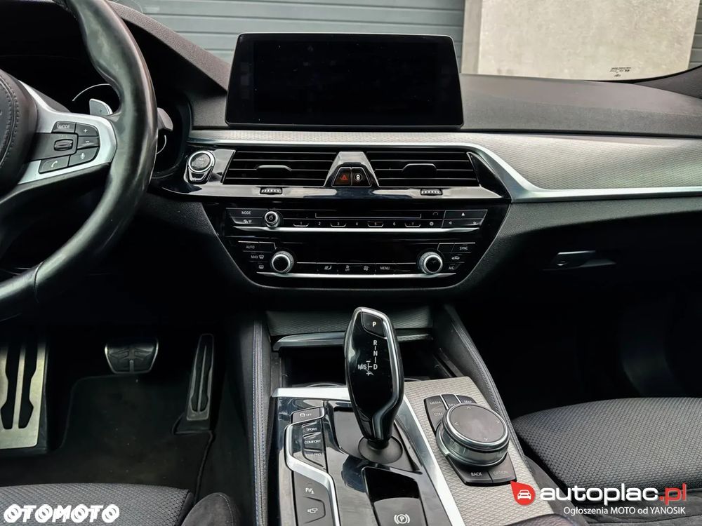 BMW Seria 5 520d M Sport sport - 37