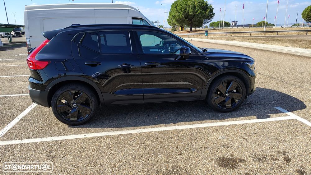 Volvo XC 40 2.0 B3 Black Edition - 3
