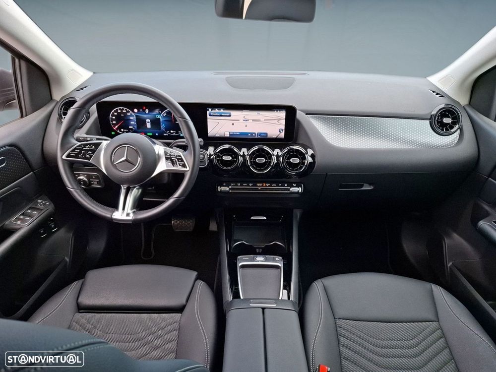 Mercedes-Benz B 250 e - 12