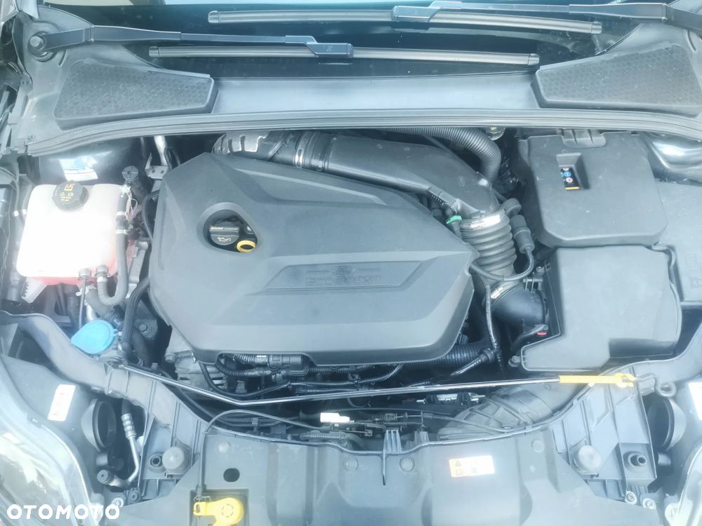 Ford Focus 1.6 EcoBoost Titanium - 24