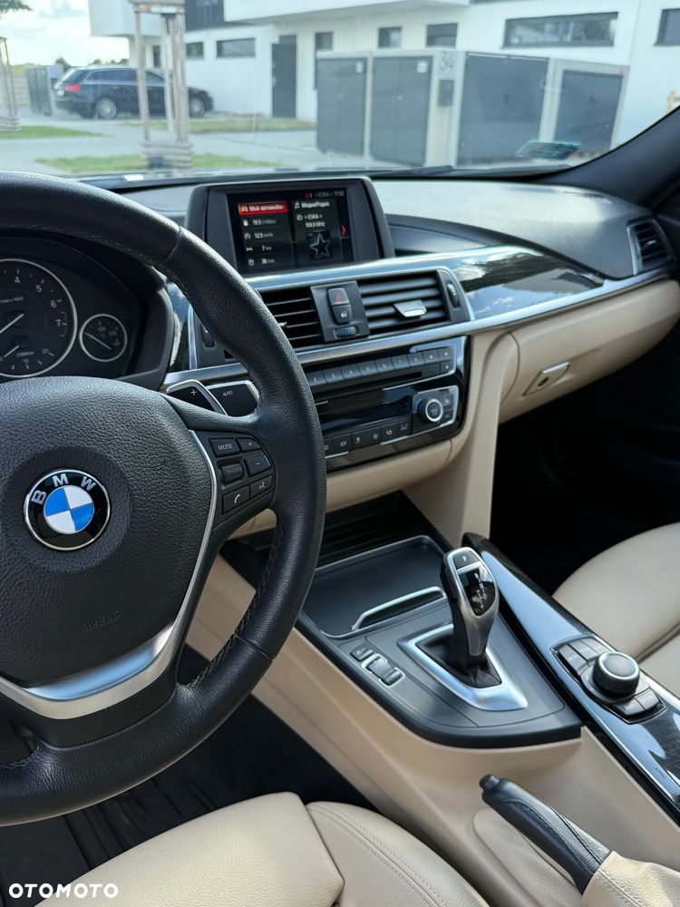 BMW Seria 3 330i Sport Line - 18