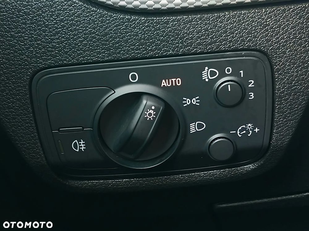 Audi Q2 30 TDI - 31
