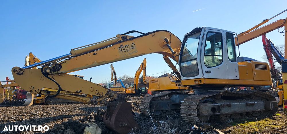 Liebherr R 904 Excavator pe senile - 1
