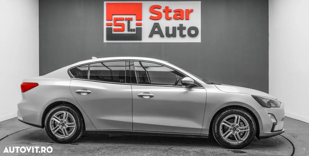 Ford Focus 1.0 EcoBoost Titanium Business - 10