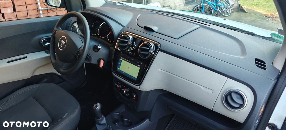 Dacia Lodgy SCe 100 Laureate - 12