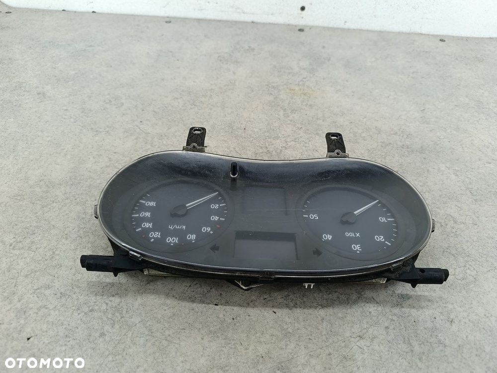 LICZNIK RENAULT MASTER II FL 8200467952-D  28117712-6 28115319-7 2.5 DCI - 4
