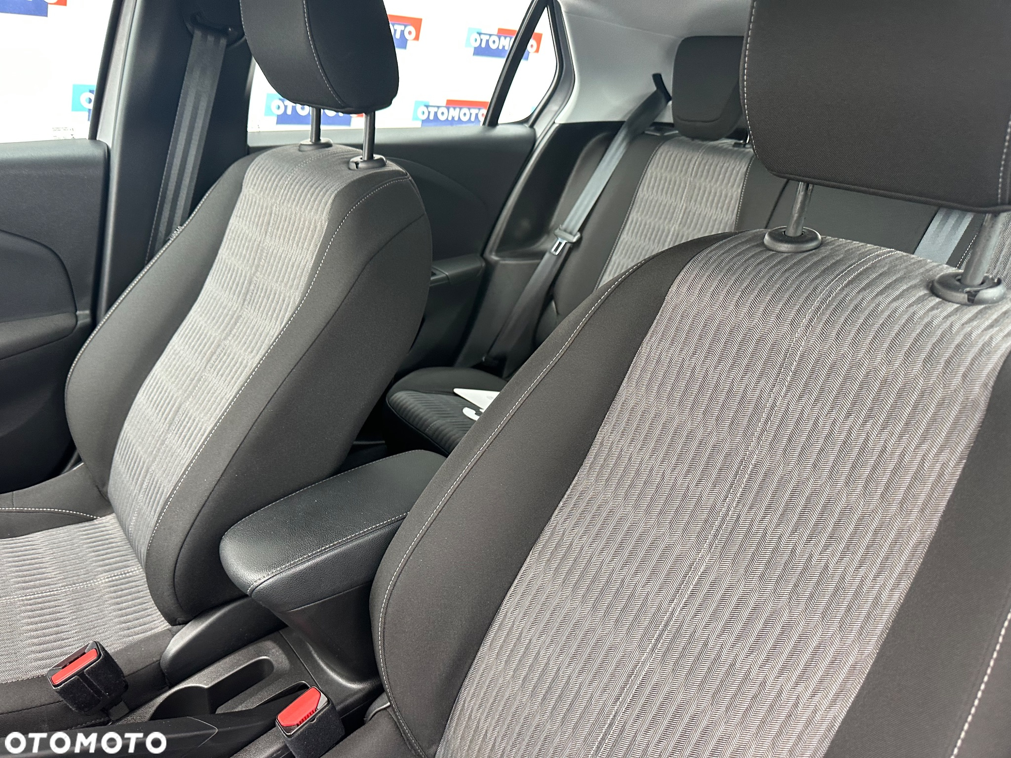 Opel Corsa 1.2 Business S&S - 20