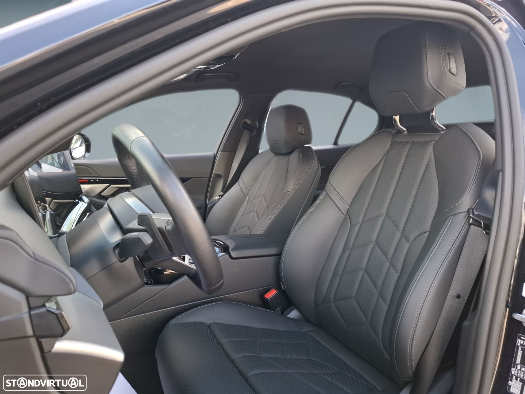 BMW 520 d Pack Desportivo M - 15