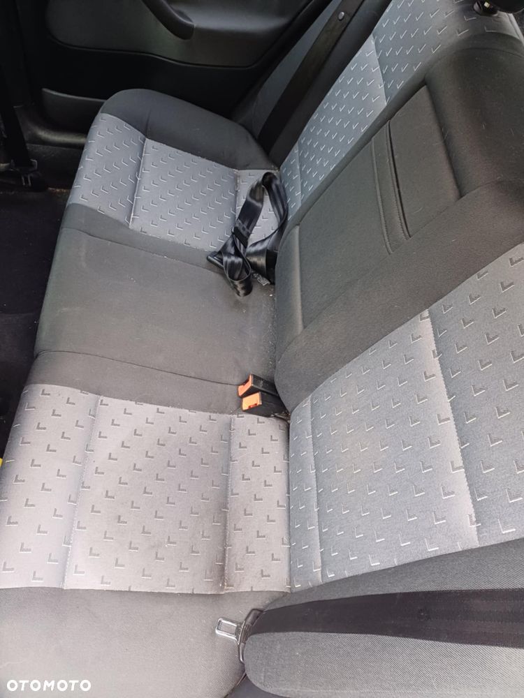 Skoda Octavia 1.6 Ambiente - 7