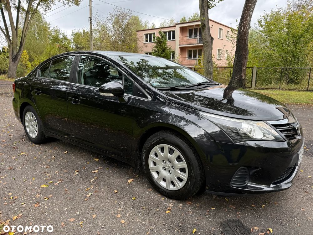Toyota Avensis 1.6 Luna - 8