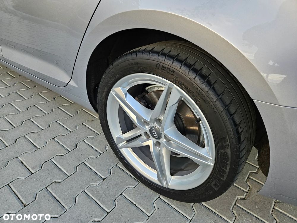 Audi A4 Avant 3.0 TDI quattro S tronic - 11