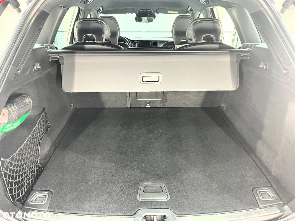 Volvo XC 60 T4 R-Design - 15