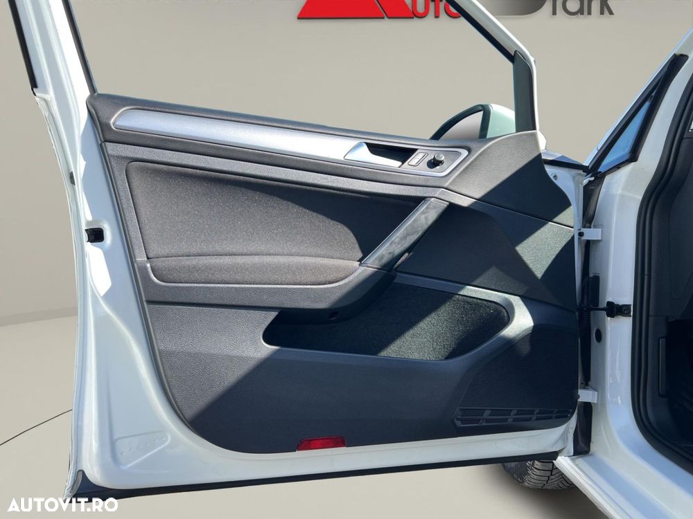 VOLKSWAGEN Golf 2020 — imagine 16