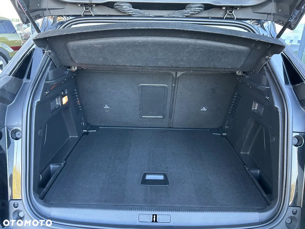 Peugeot 3008 1.5 BlueHDi Allure Pack S&S EAT8 - 21