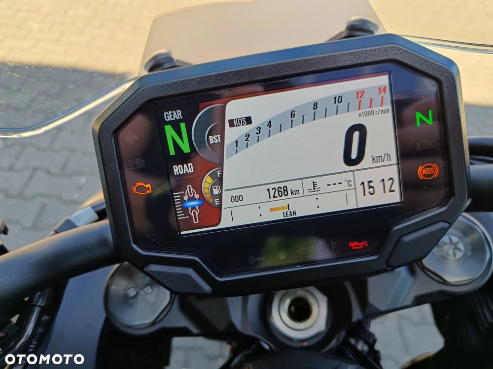Kawasaki H2 - 9