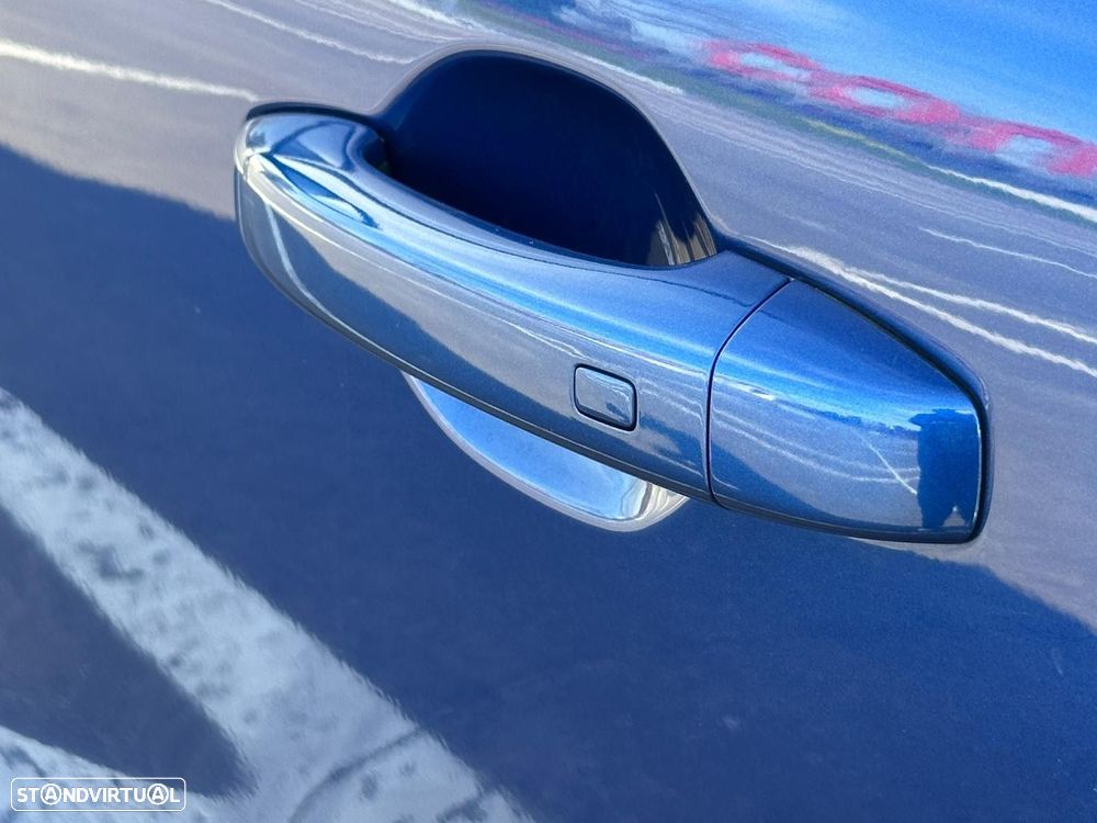 Renault Captur 1.3 TCe Exclusive EDC - 28