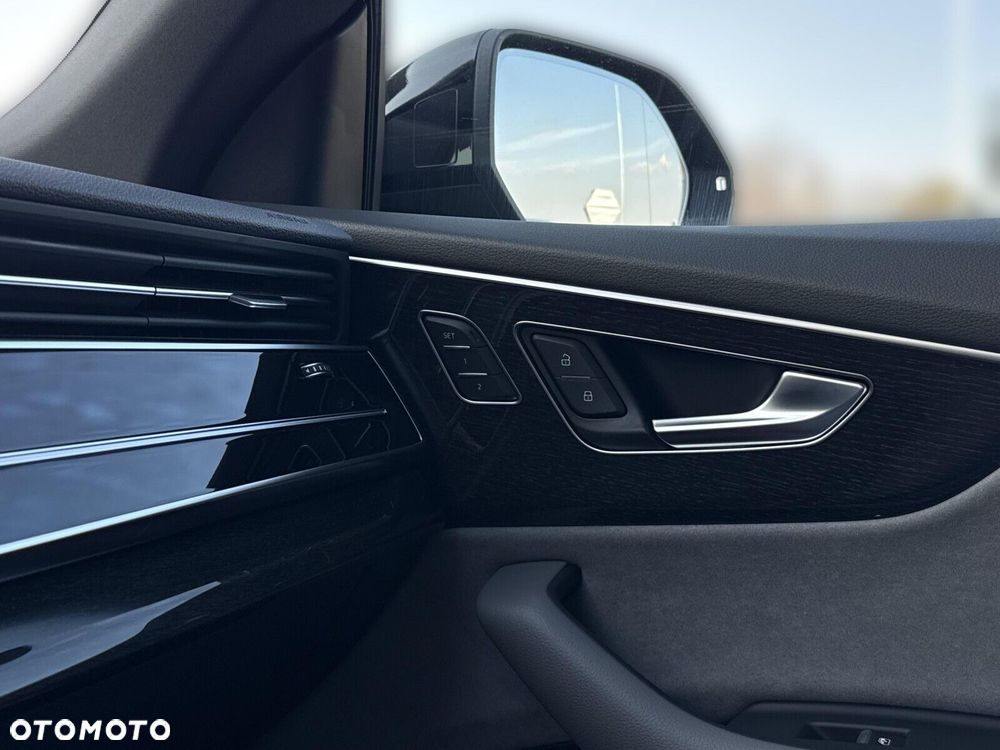 Audi Q8 - 32