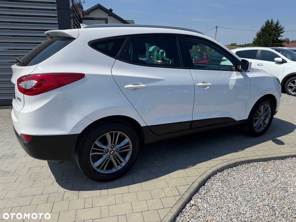 Hyundai ix35 1.6 2WD Fifa World Cup Edition - 4