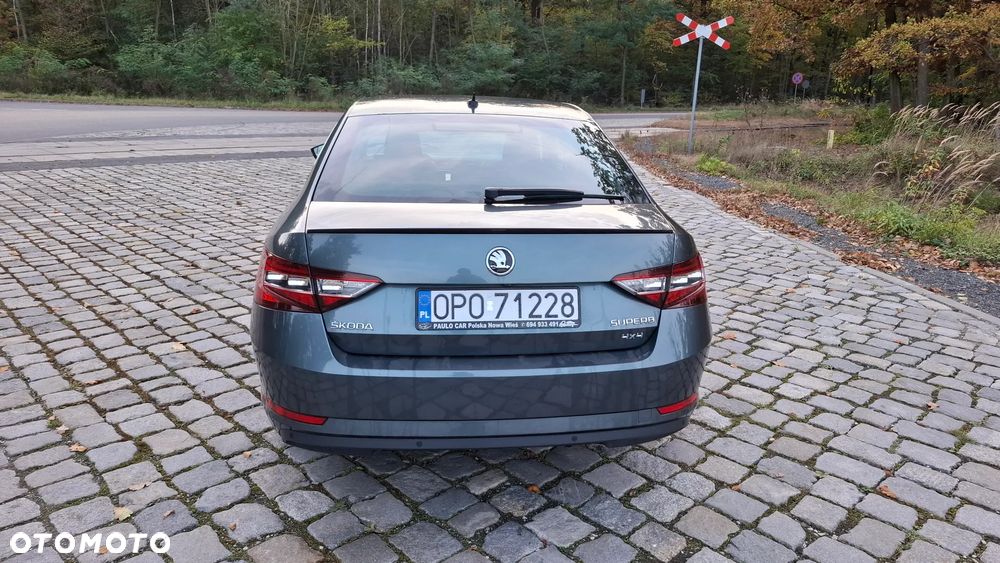 Skoda Superb 2.0 TDI 4x4 L&K DSG - 5