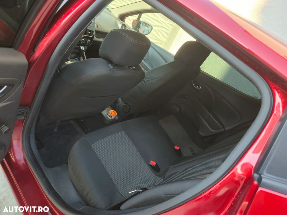 Renault Clio - 16