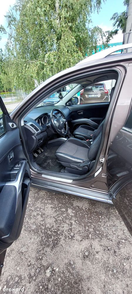 Mitsubishi Outlander 2.0 DID Intense - 11