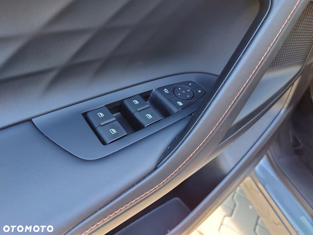 MG HS 1.5 T-GDI Exclusive - 12