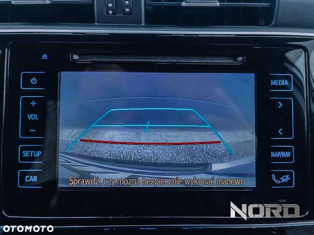 Toyota Auris 1.8 HSD Prestige - 12