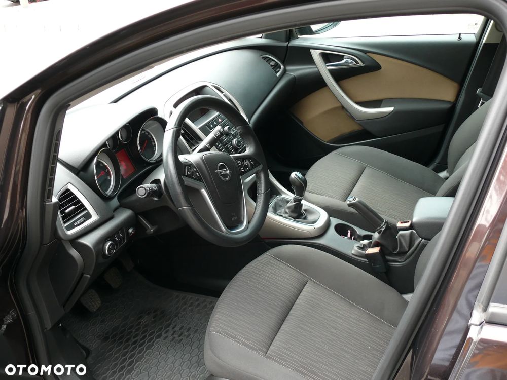 Opel Astra 1.4 T Enjoy - 14