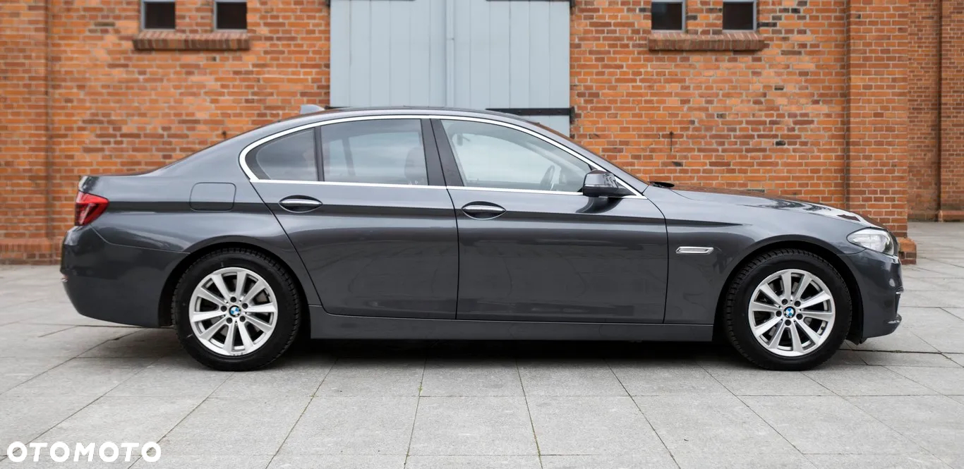 BMW Seria 5 528i - 8