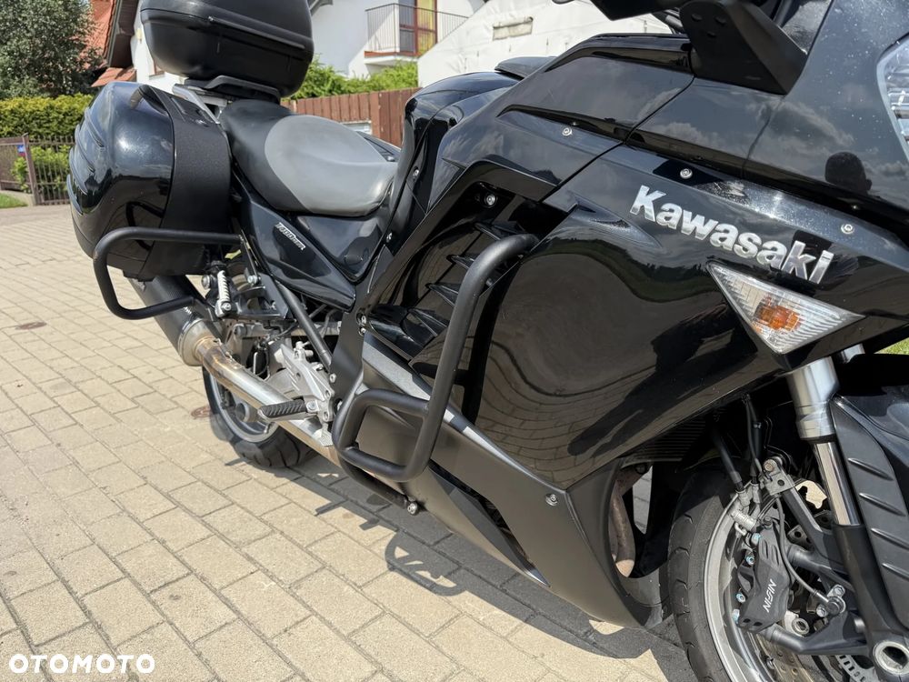 Kawasaki GTR - 8