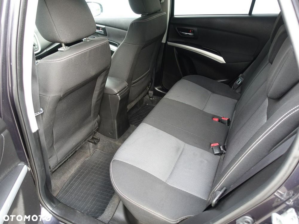 Suzuki SX4 S-Cross - 17